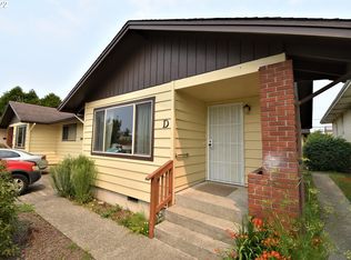 2094 N Marion St, North Bend, OR 97459