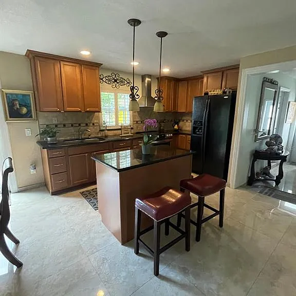 354 Seasons Ct — Photo 6