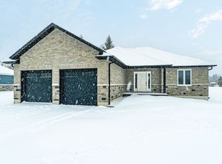 6 Patrick St, Kawartha Lakes, ON K0M2B0