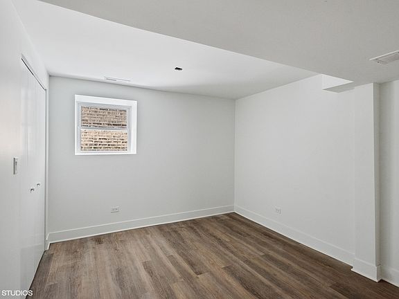 3rd image of 2229 W Augusta Blvd #1