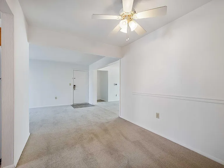Foxridge Apartment Homes — Photo 127