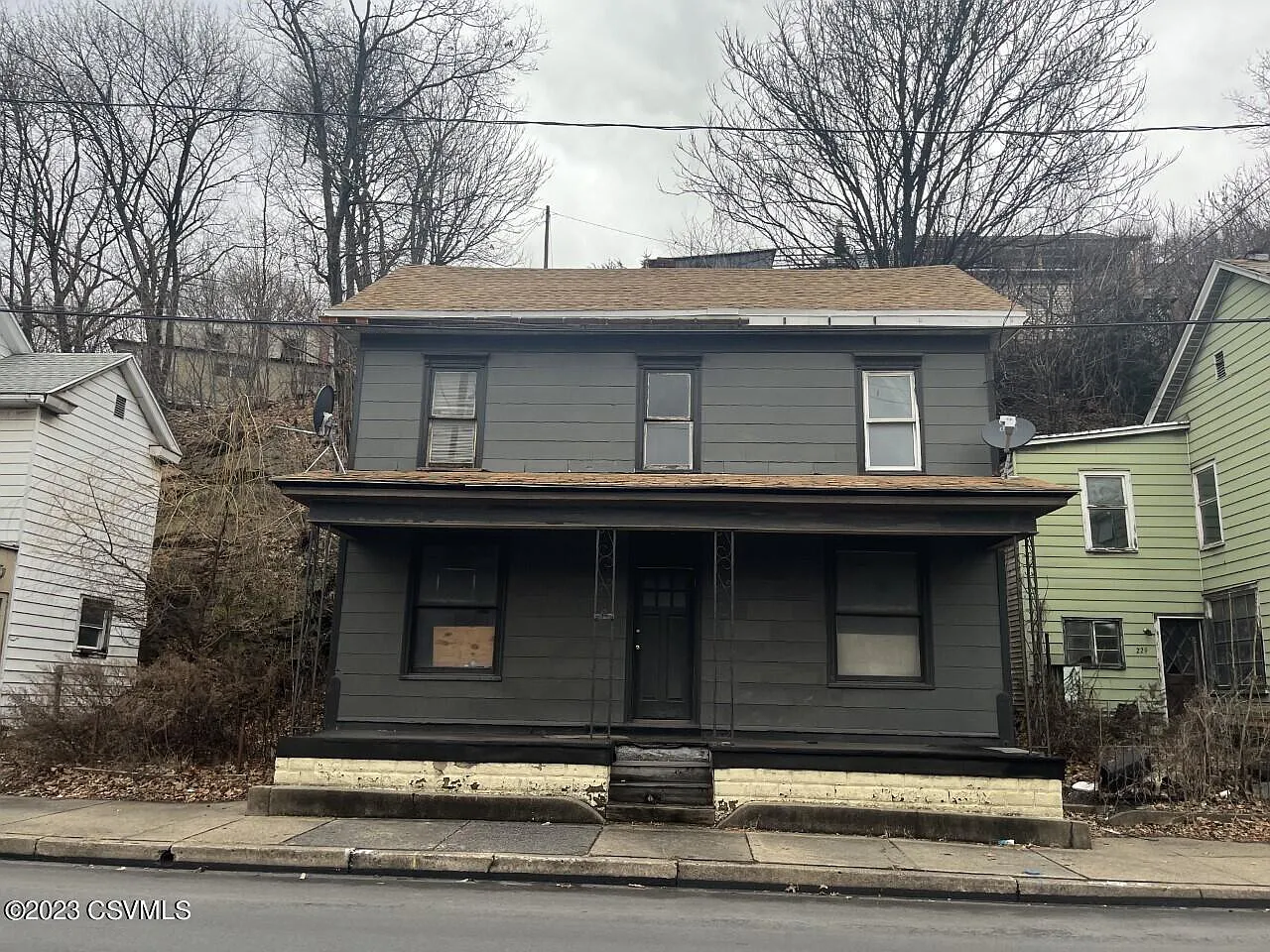 233 W Sunbury St photo 1