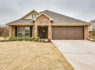 1030 Saint Andrews Dr, Burleson, TX 76028