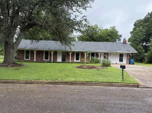 1203 Miller Dr, Clarksdale, MS 38614