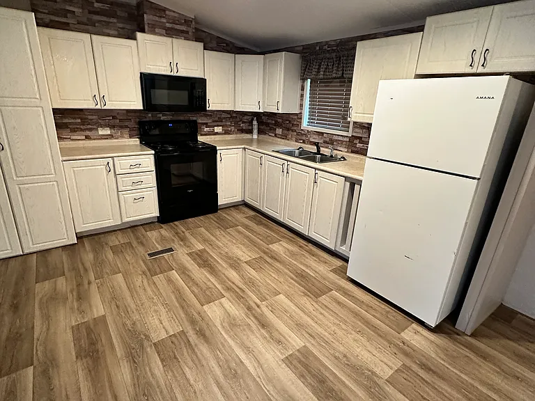 610 Johnson Rd #14 — Photo 2