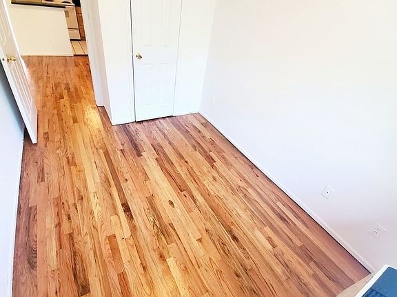 5th image of 7536 Grand Central Pkwy #3