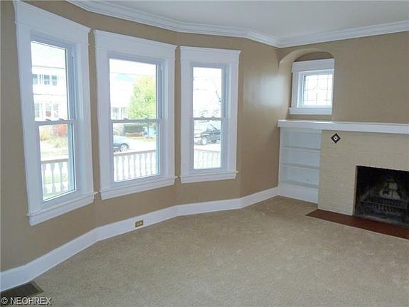 4th image of 1581 Cordova Ave