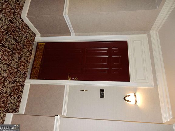 2nd image of 3334 Peachtree Rd NE APT 1213