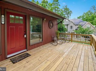 816 Bison Ct, Lusby, MD 20657