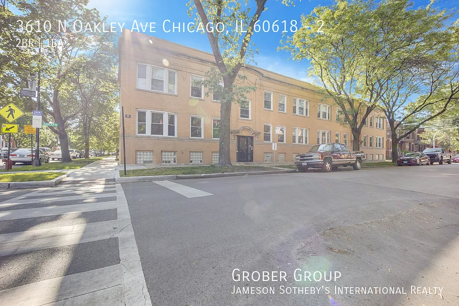 3610 N Oakley Ave #1, Chicago, IL 60618 | Zillow