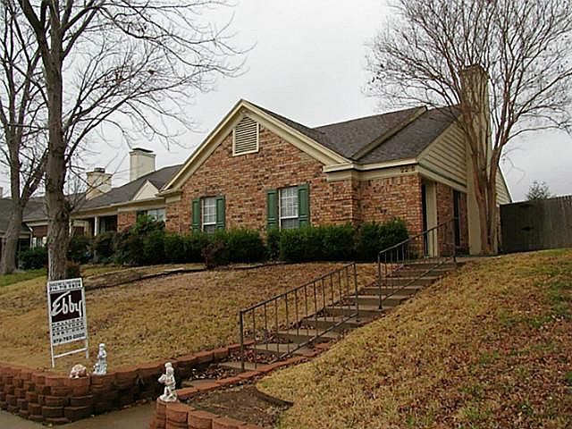 1st image of 2215 Forestbrook Dr