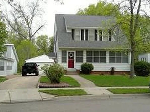 413 N 3rd St, Marshall, MN 56258