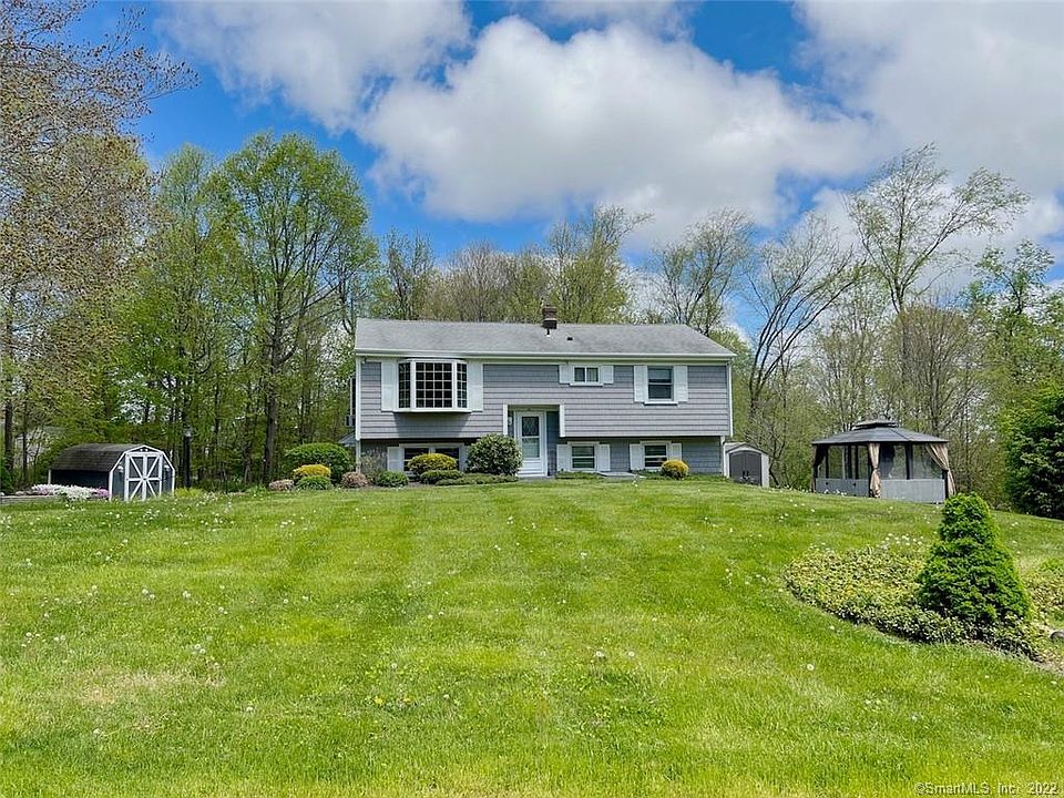 1st image of 3 Forest Dr