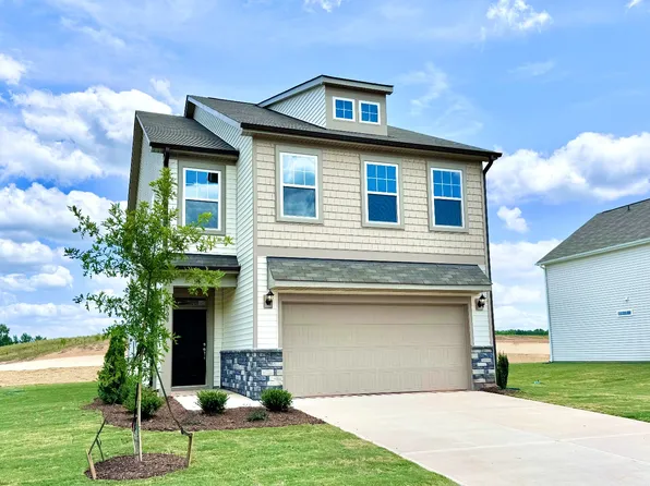 308 Winding Creek Dr, Lillington, NC 27546
