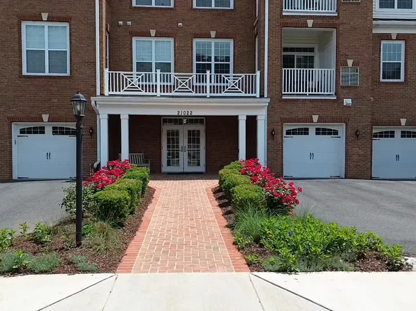 21022 Rocky Knoll Sq APT 305, Ashburn, VA 20147