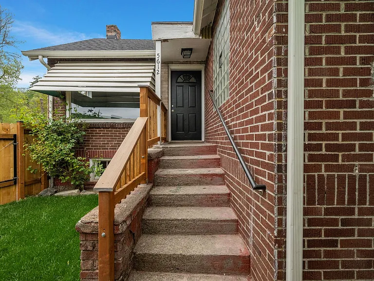5612 Delridge Way SW — Photo 3