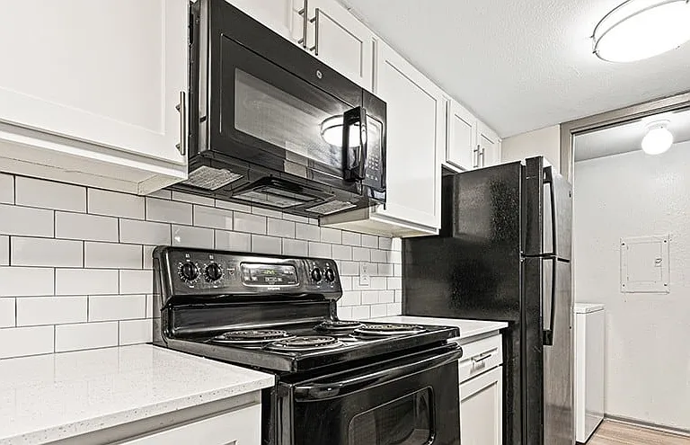 Cutter's Point Apartment Homes — Photo 5