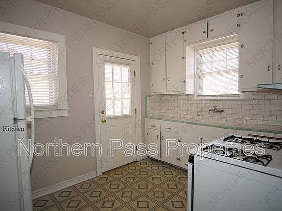 5th image of 3815 Mountain Ave