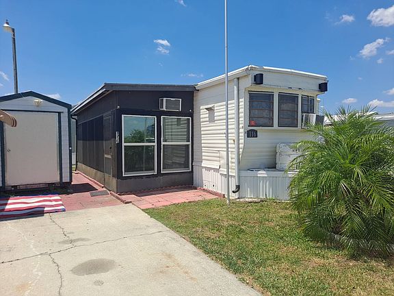 4th image of 5905 NE Cubitis Ave #116