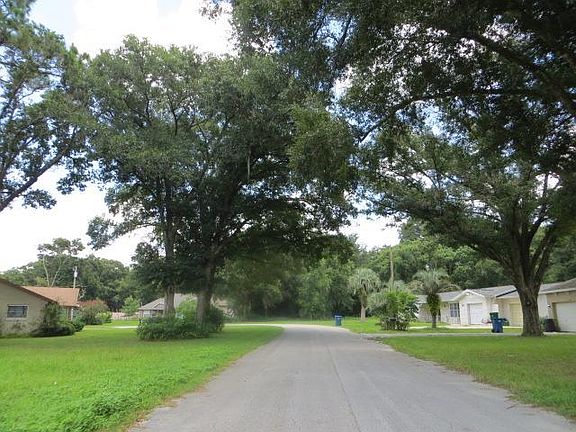 5th image of 709 Albert Ln
