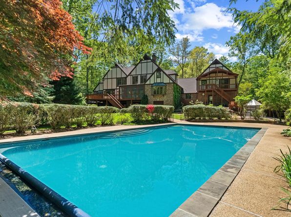 2021 Huntwood Dr, Gambrills, MD 21054