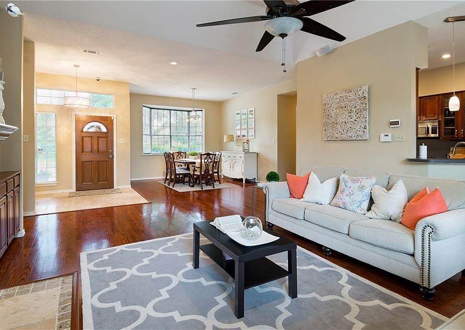 1st image of 3401 Omar Ln