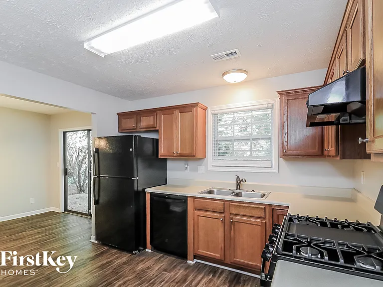 4665 Jamerson Forest Pkwy — Photo 9