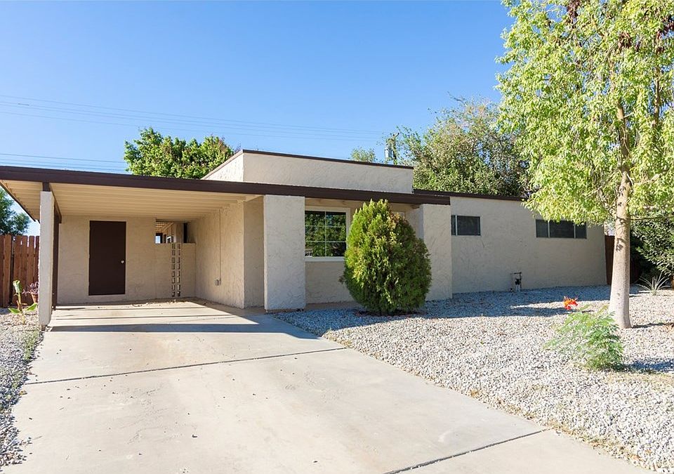 1st image of 83043 Stone Canyon Ave