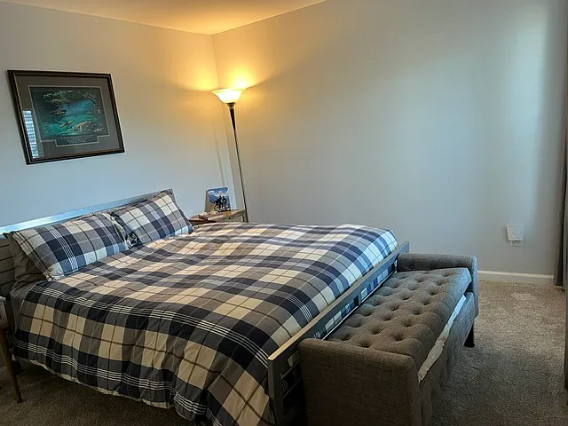 Second bedroom.