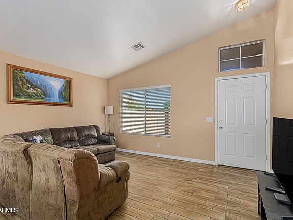 4th image of 22930 W SOLANO Drive