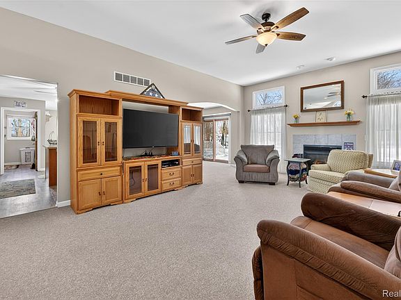 5th image of 468 Dama View Ct