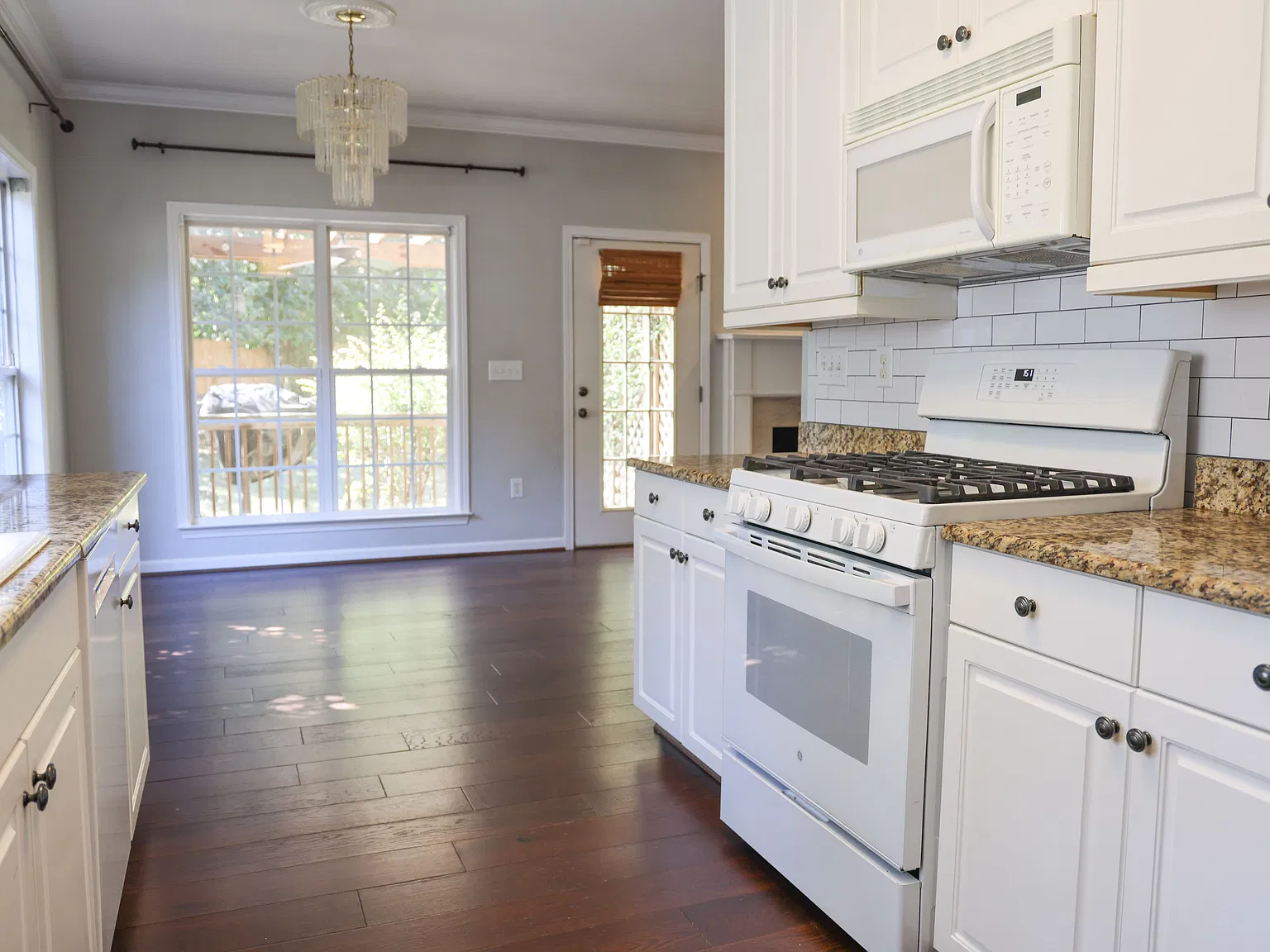 3 bed, 1480 sqft, $3,000 — Photo 2