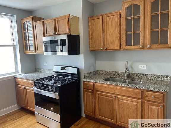 2nd image of 3436 W Franklin Blvd #3A