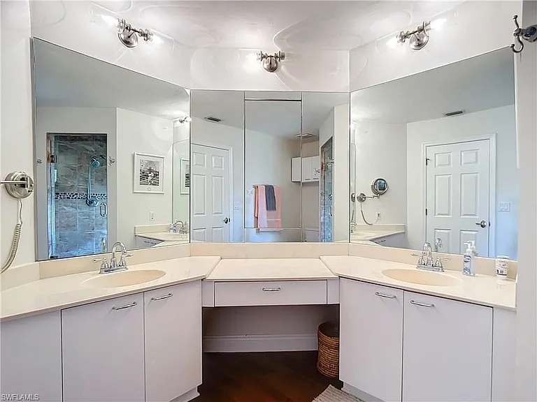2860 Citrus Lake Dr #R-202 — Photo 36
