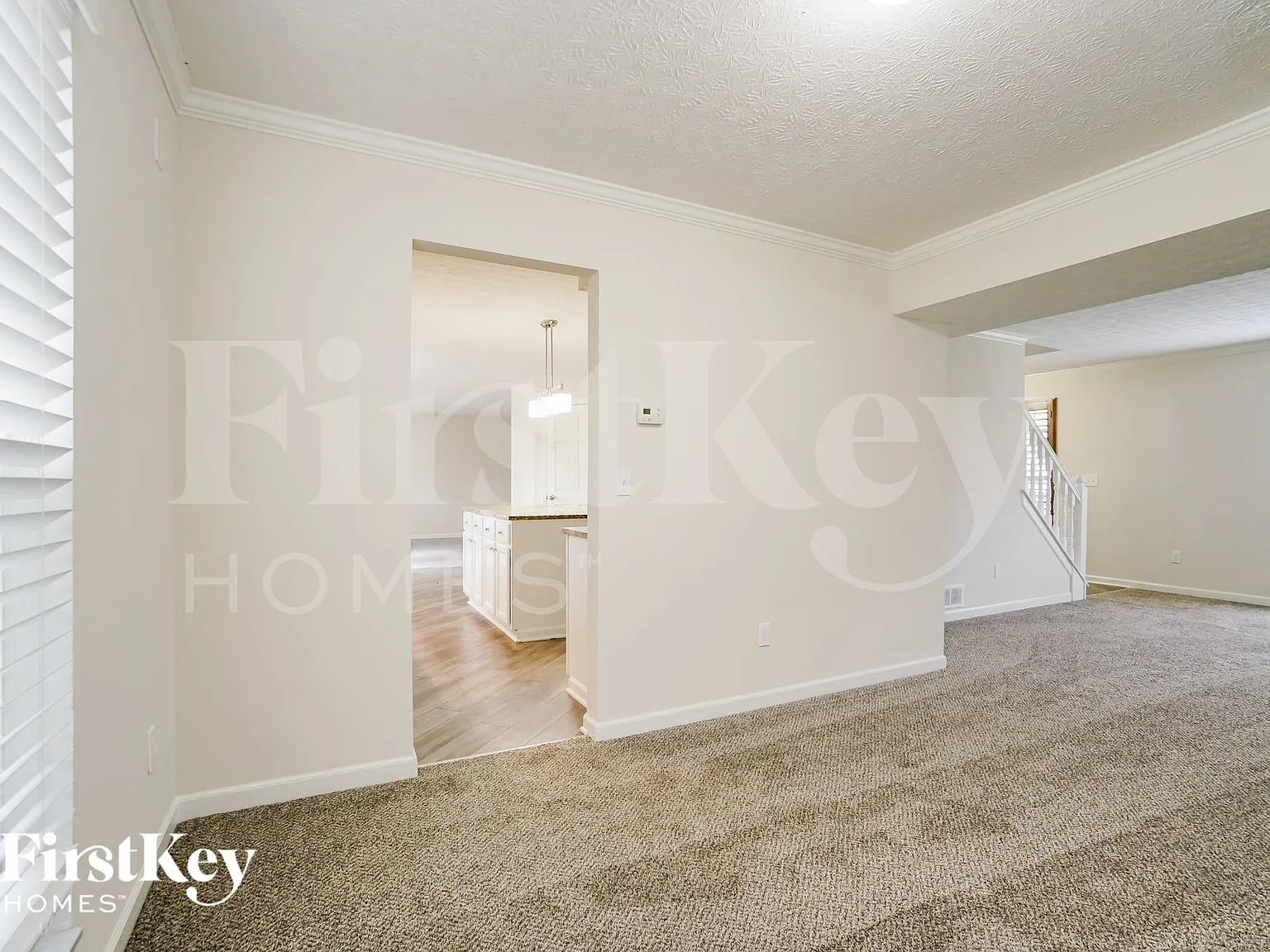 4 bed, 2.5 bath, 2080 sqft, $3,060 — Photo 4