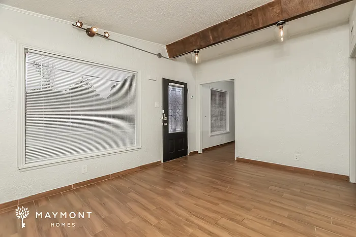 314 Surrels Ave — Photo 5