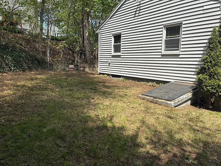 49 Pheasant St — Photo 16