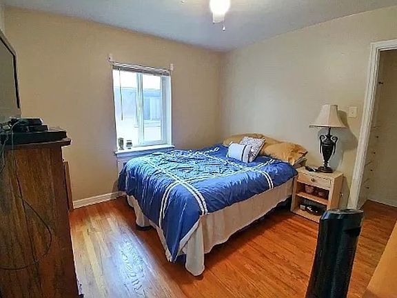 5th image of 2121 S Josephine St APT 5