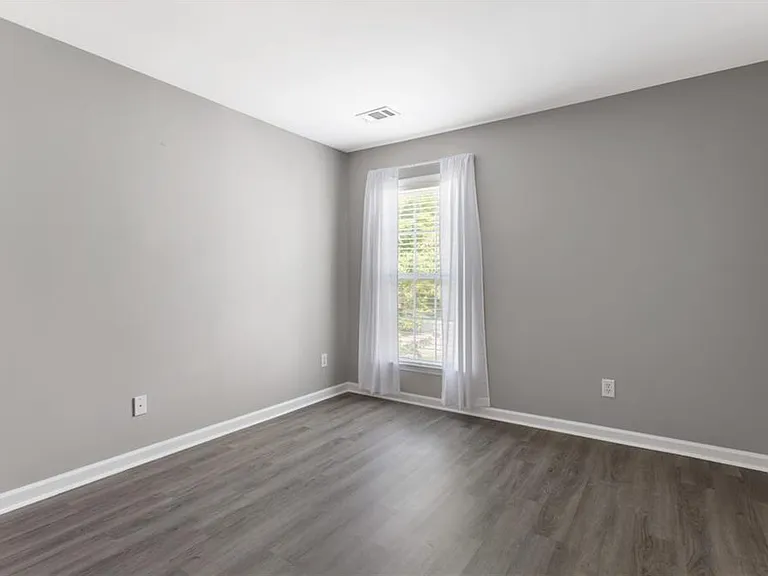 6250 Whirlaway Dr — Photo 7