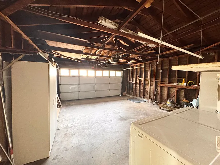 2312 Connor Ave — Photo 15