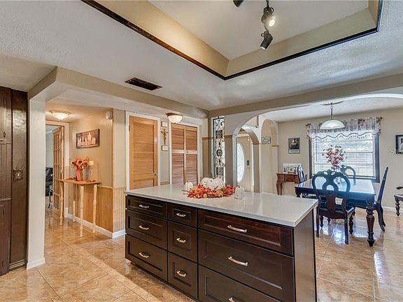 4th image of 7039 Plumwood Ct