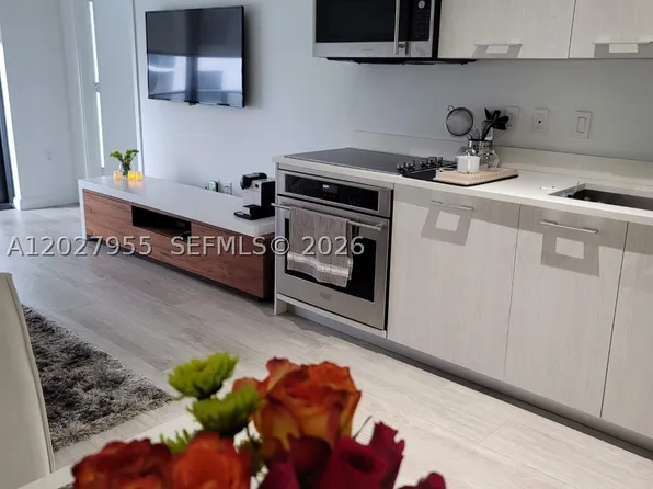 55 SW 9th #2709, Miami, FL 33130