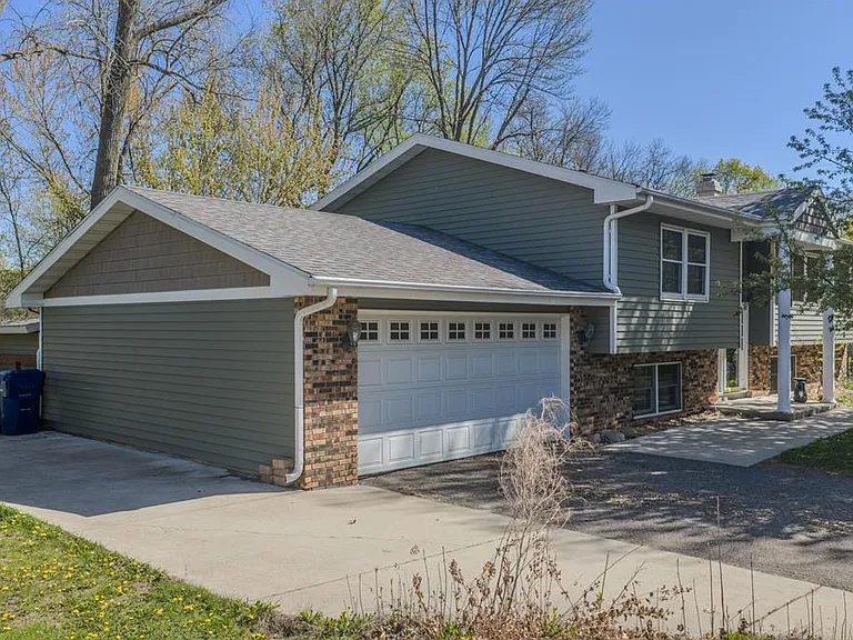 919 Forest Dr — Photo 25
