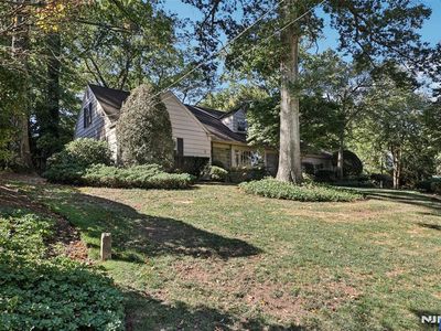 172 Ackerman Ave, Ho Ho Kus, NJ, 07423