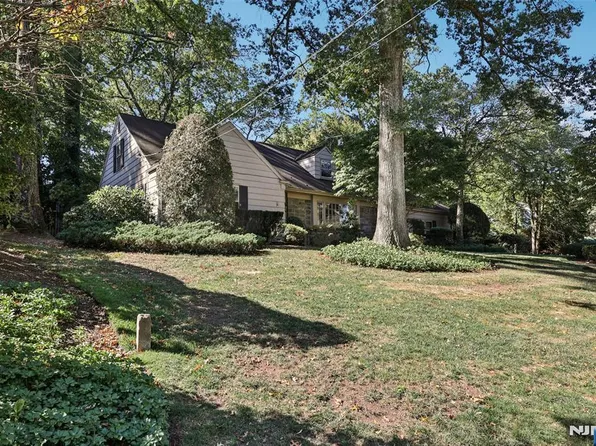 172 Ackerman Ave, Ho Ho Kus, NJ 07423