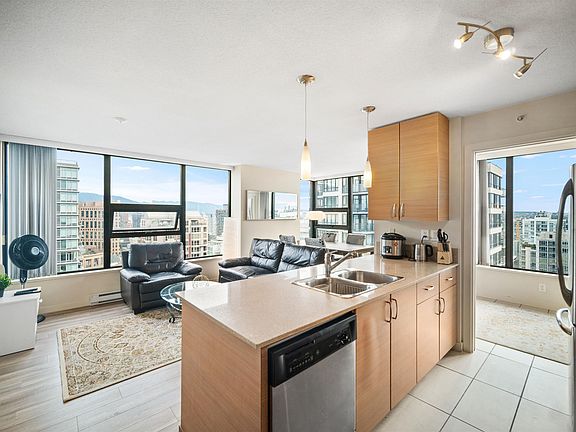 5th image of 928 Homer St #3104