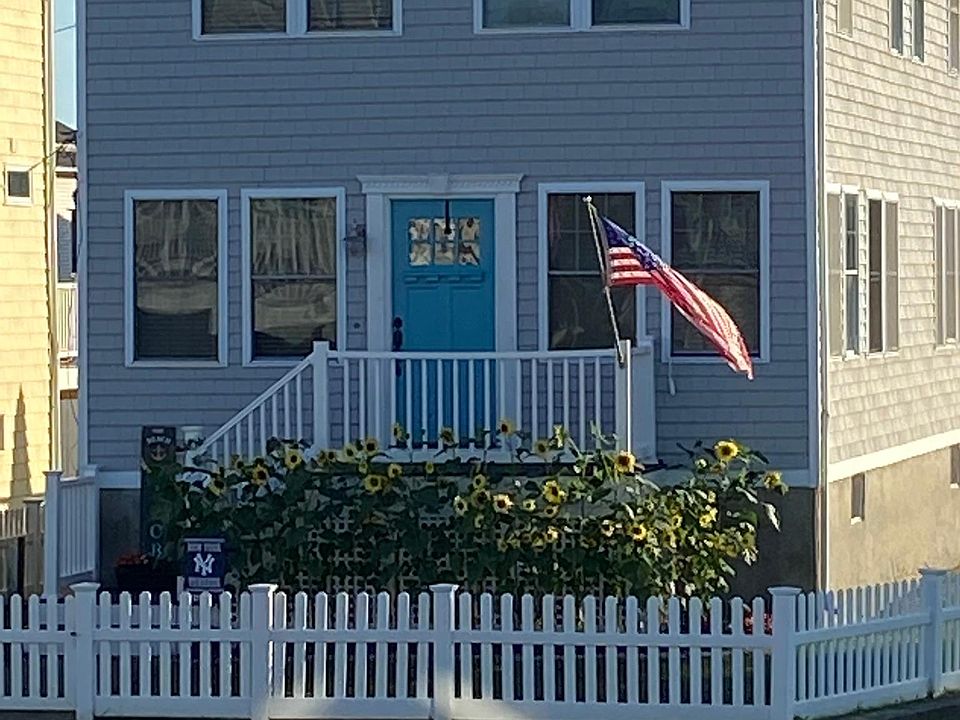 Beautiful Private beach community Bay View Beach Milford Ct.