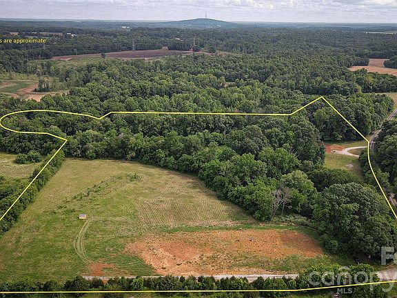 2nd image of 931 Mount Vernon Rd