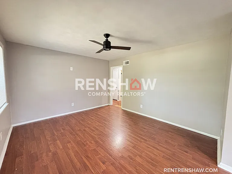 2310 Theda Ave — Photo 2