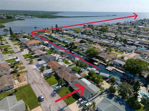 13625 Maria Dr, Hudson, FL 34667